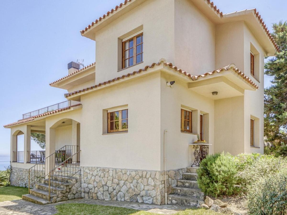 Belvilla By Oyo In With Pool Villa *